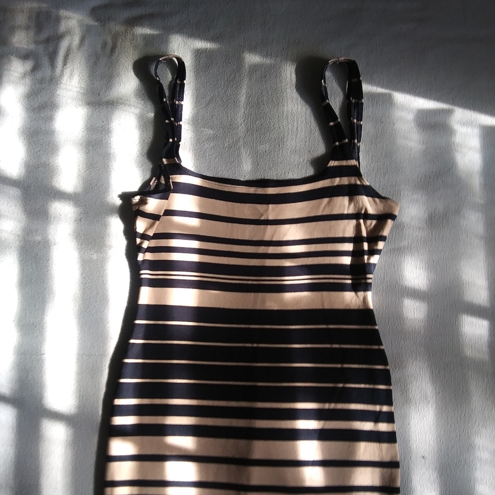 American Apparel midi dress - Picture 2 of 10